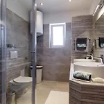Sunny Garden Adria דירה