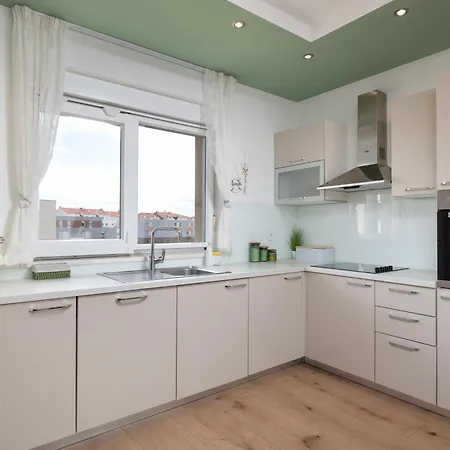Sunny Garden Adria Apartment Split