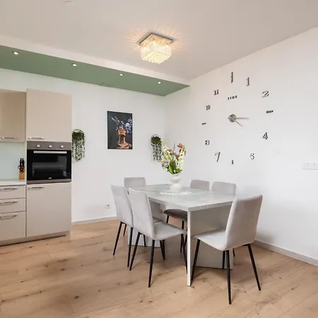 Apartamento Sunny Garden Adria *