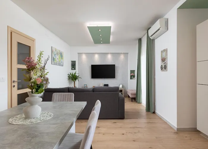 Sunny Garden Adria Split