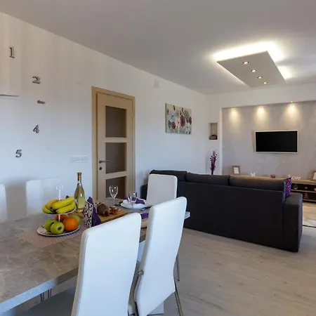 Sunny Garden Adria Apartment